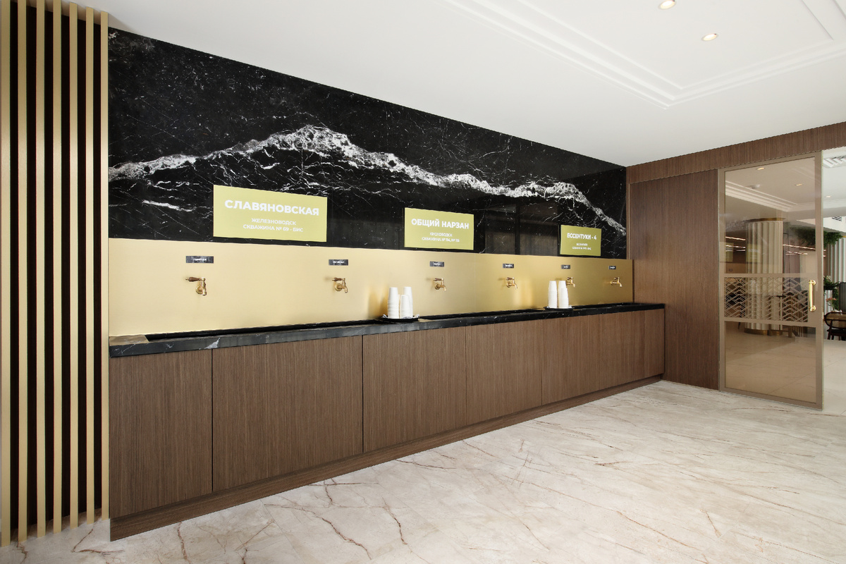 на фото: бювет санатория "Плаза СПА", Кисловодск