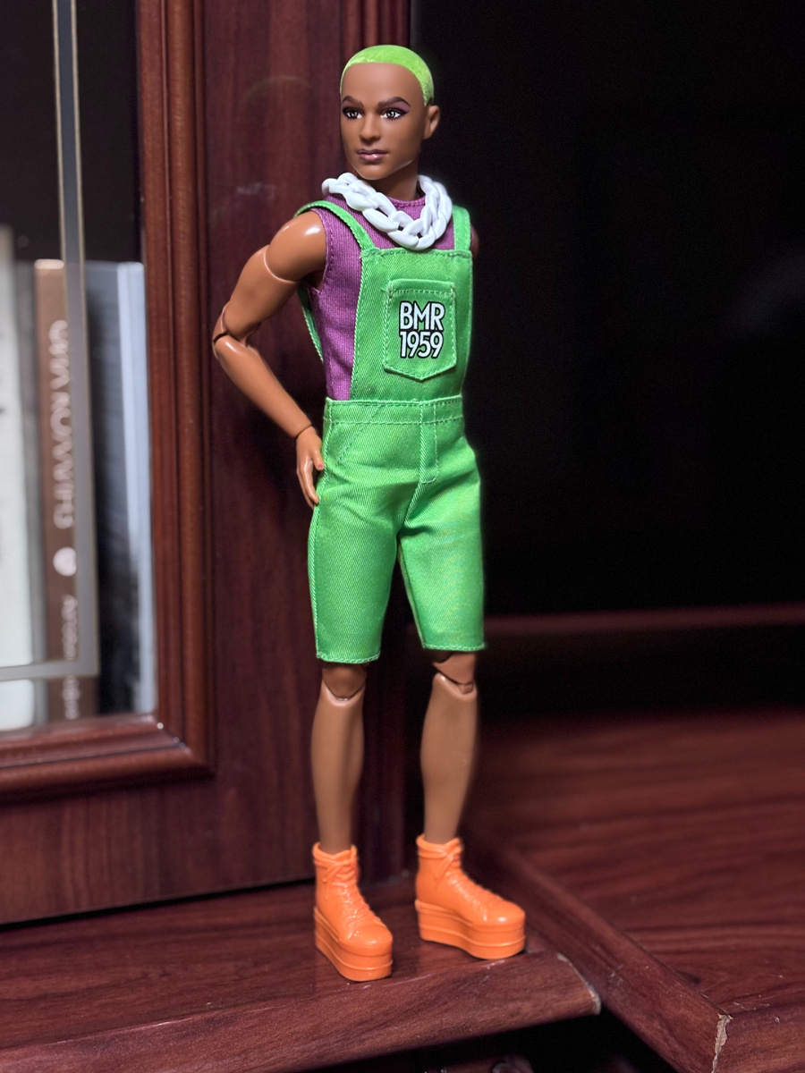 Дэвид, только приехал