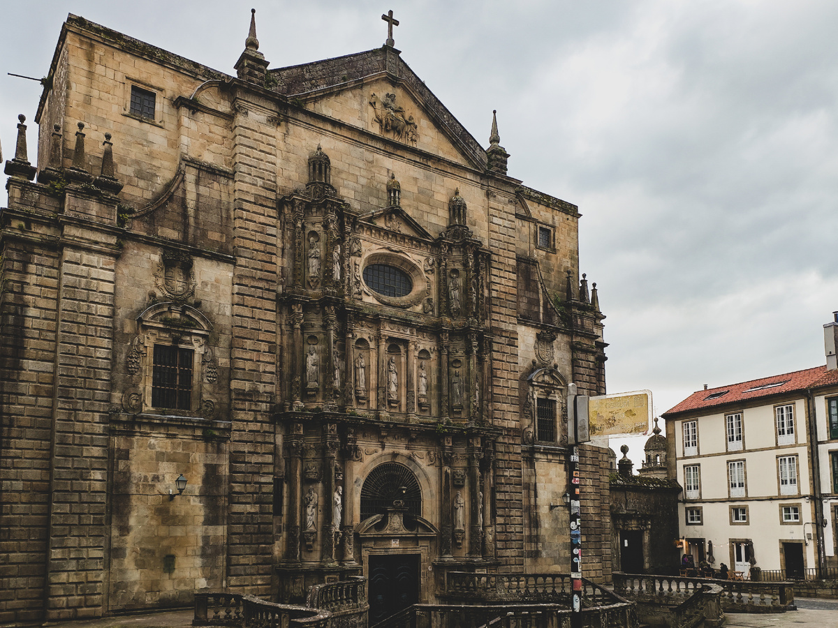 Сантьяго-де-Компостела.