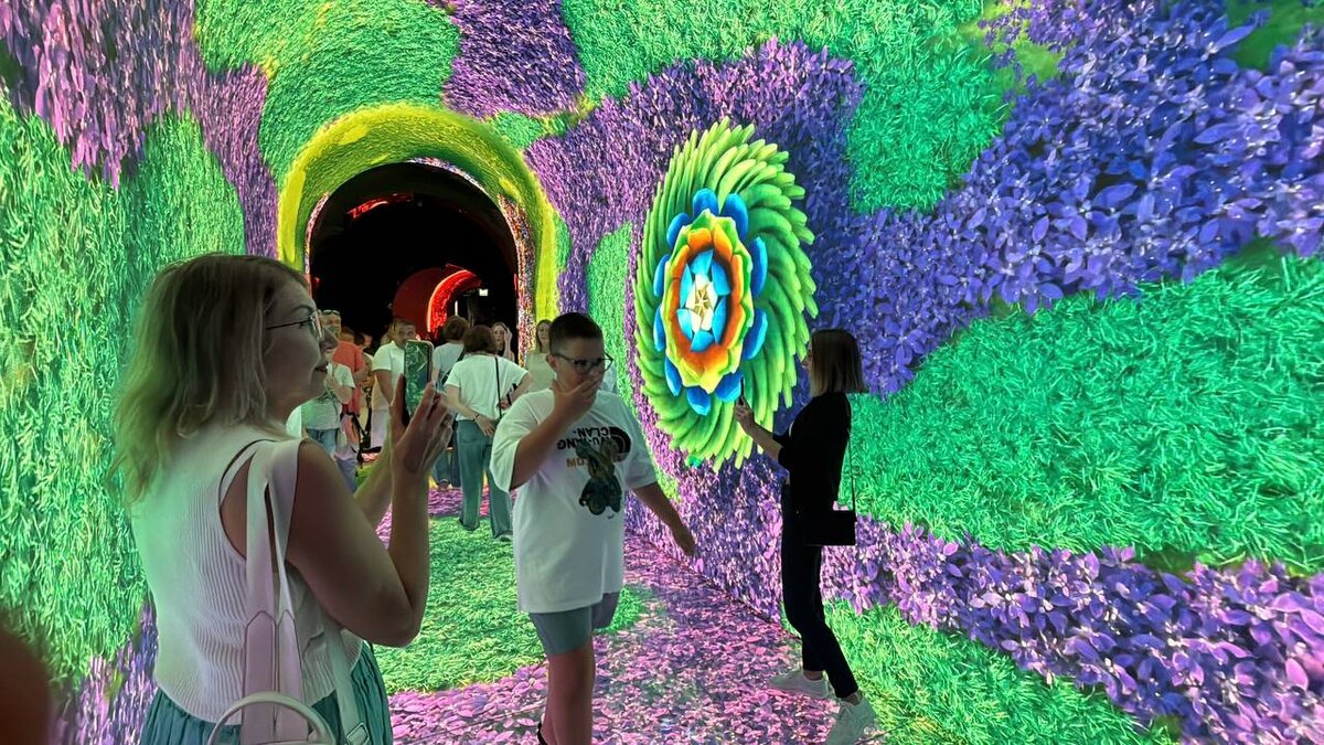 Тоннель Земля. Кроличья нора в Парке Галицкого