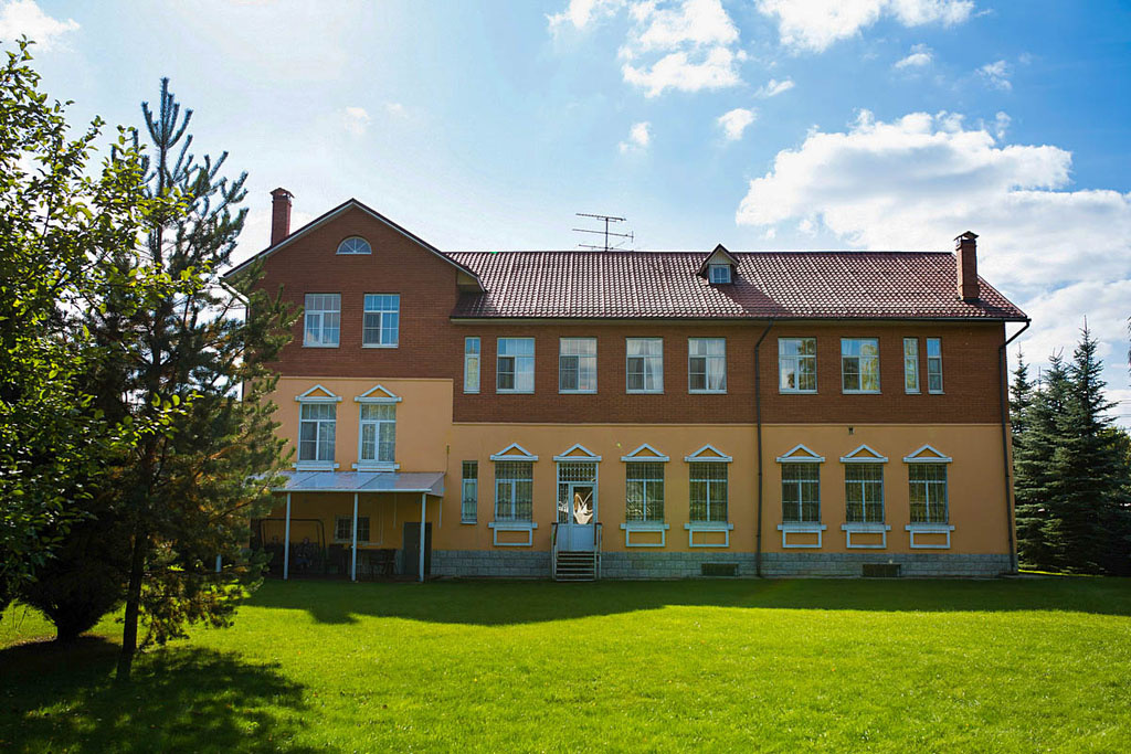 Территория пансионата Серебряный рассвет