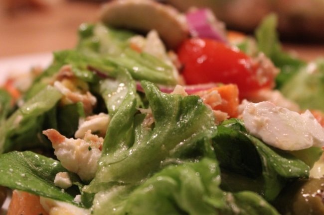    Салат Цезарь