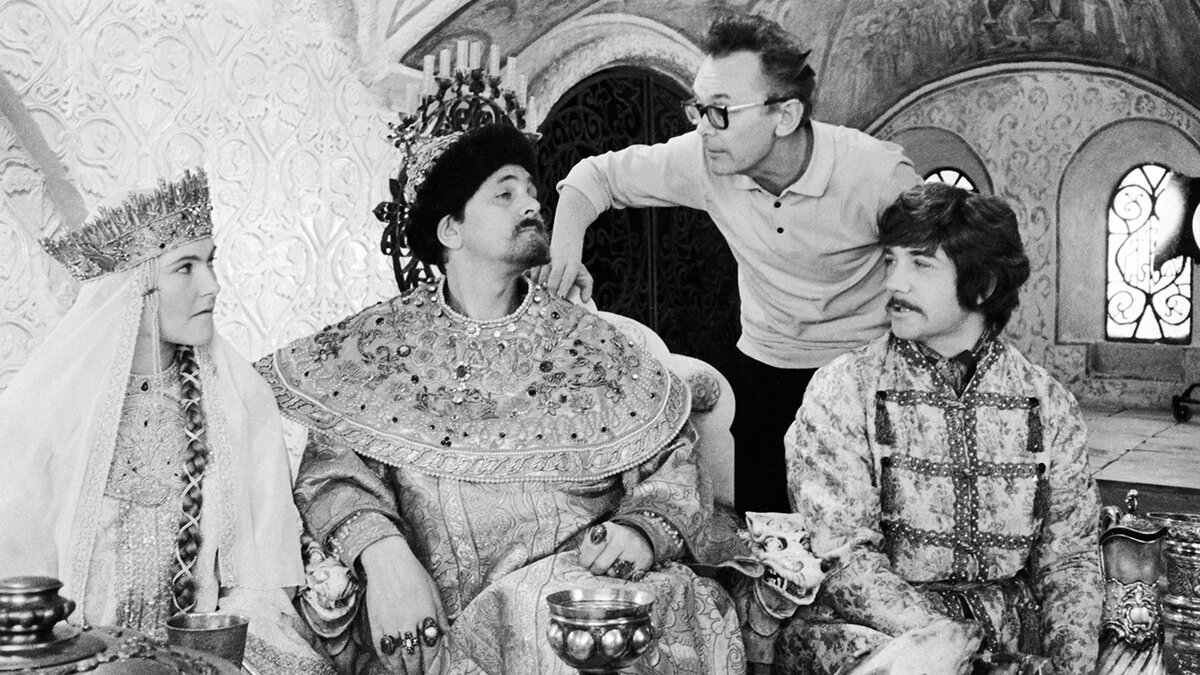   Анатолий Ковтун / ТАСС- Съемки фильма «Иван Васильевич меняет профессию», Ярославская область, СССР, февраль 1973 года