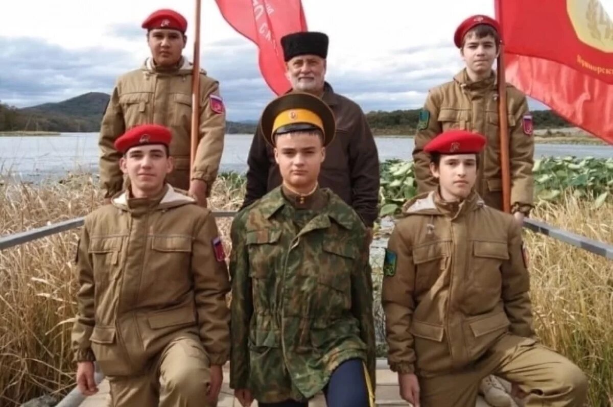    Многие школьники сознательно делают свой выбор в пользу военной формы.