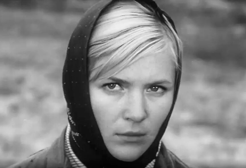 Галина Польских в фильме «Обратной дороги нет»