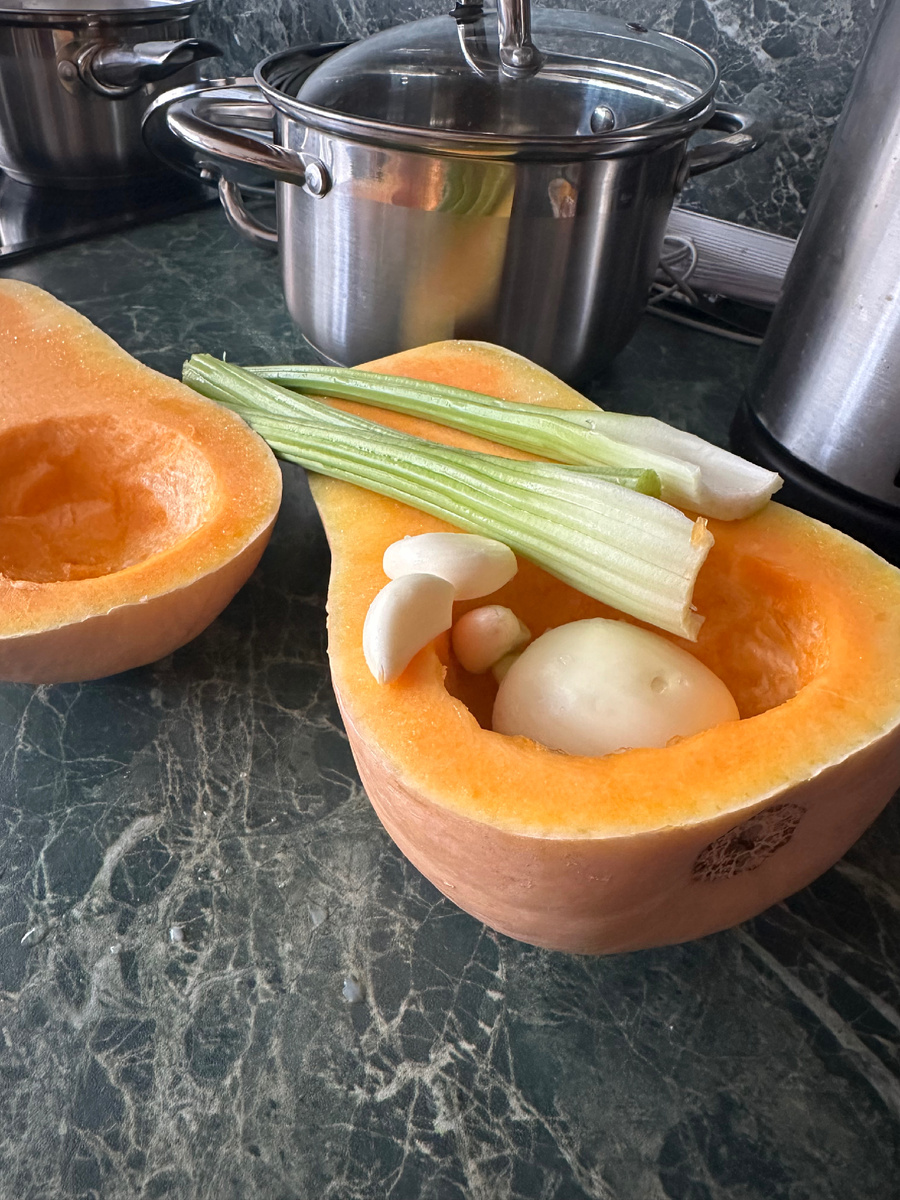 Тыква с овощами 