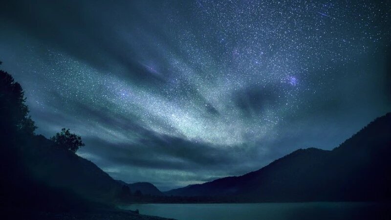     Плеяда и огненная осень в Алтайском заповеднике Роман и Татьяна Воробьевы