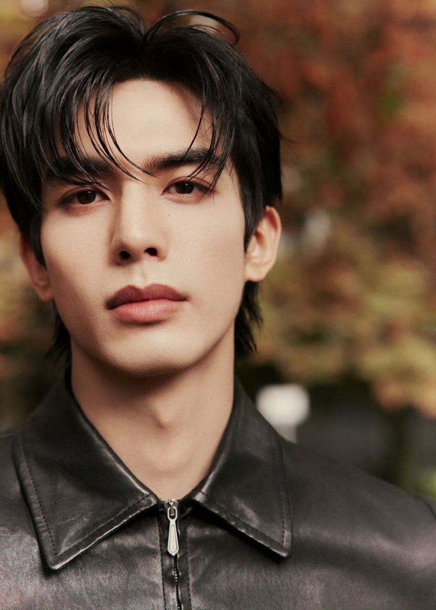 Сун Вэйлун. Много красоты в галерее...