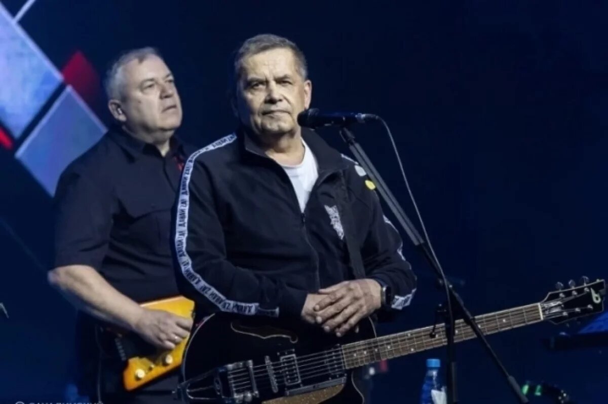    Расторгуев спел с молодежью Бразилии и Кении в Южно-Сахалинске