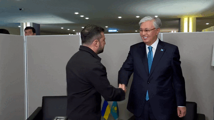    Встреча Зеленского и Токаева. Кадры с Telegram-канала Кровавая барыня