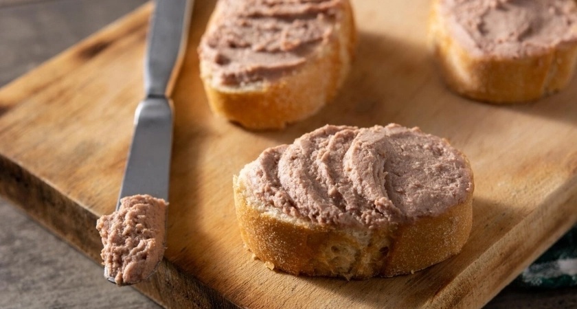    Сытная намазка на хлеб: получается такой вкусной, что у домашних только за ушами пищит — лучше любой колбасы