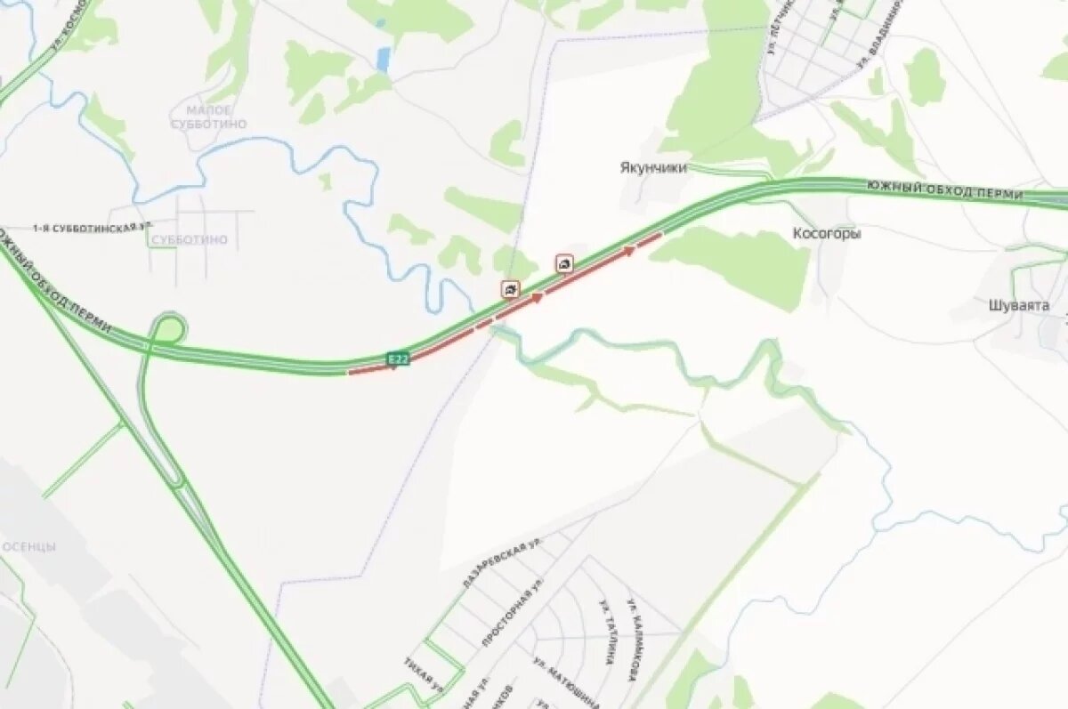    На Южном обходе Перми скопилась пробка из-за сгоревшего на трассе автобуса