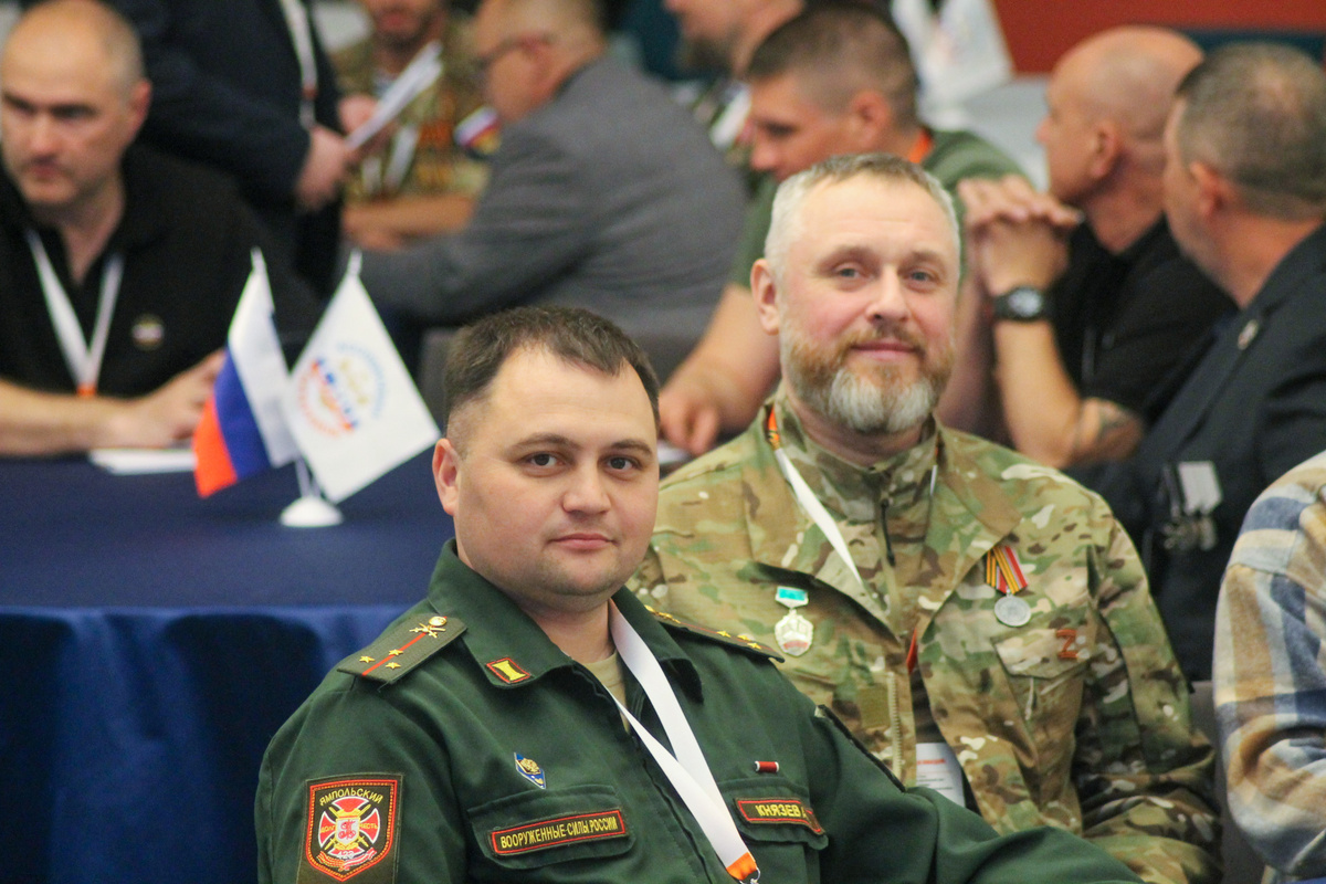 Состоялась встреча Дмитрия Артюхова с участниками образовательной программы «Герои Ямала».  Фото: ФедералПресс / Герман Парло