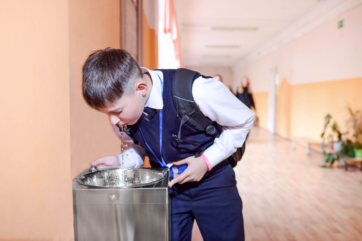 Правильный питьевой режим — залог успешной учебы