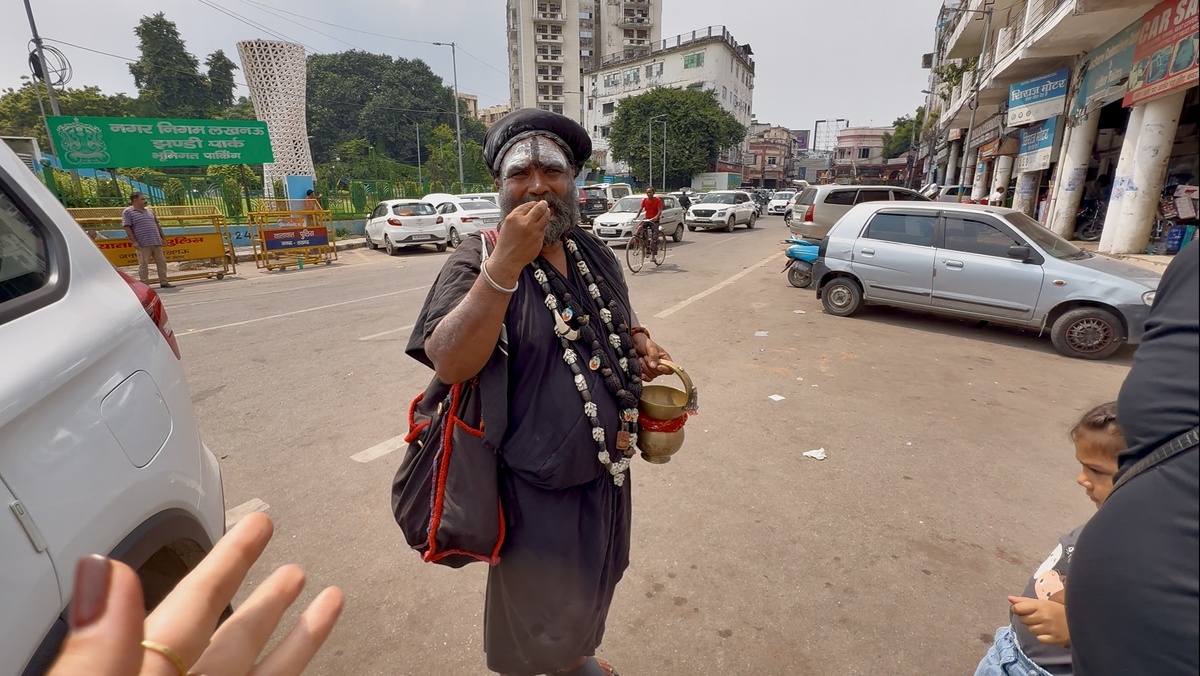 Якобы духовный наставник просит деньги у туристов
