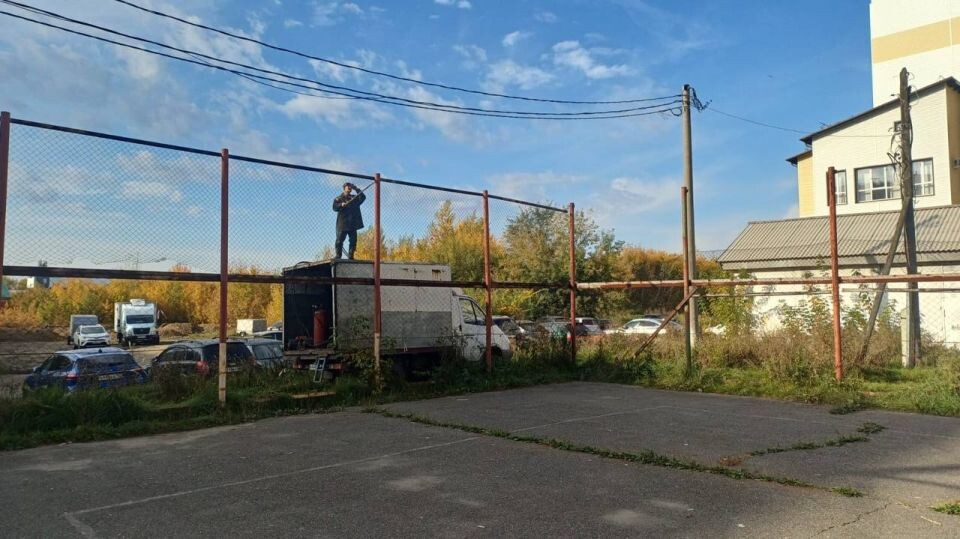    Демонтаж опасных площадок. Источник: пресс-служба администрации Индустриального района Барнаула