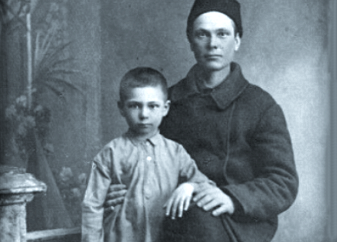 Герой повествования с сыном перед началом ВОВ.