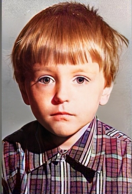 В детстве. Фото из архива "7 секретов"
