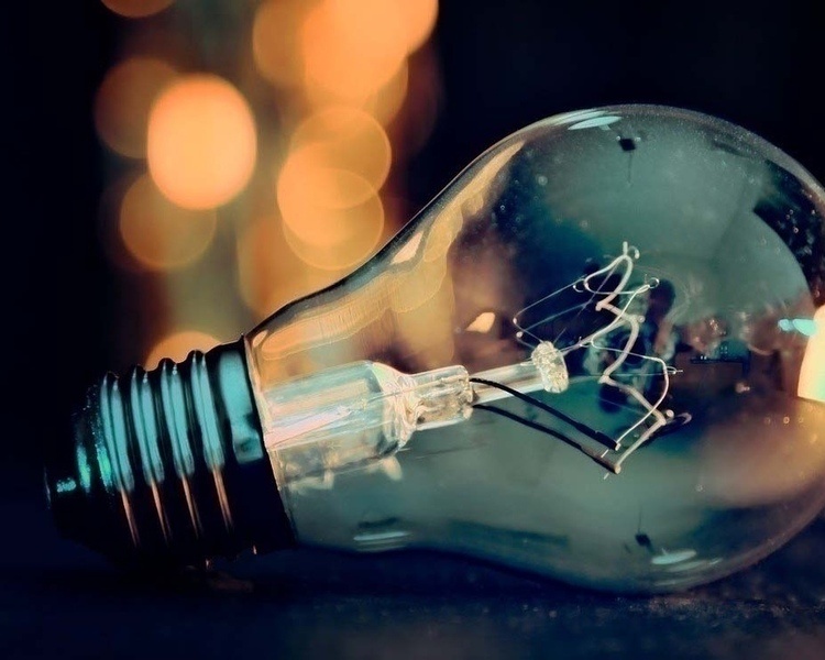     Перебои со светом после обстрела ВСУ остаются в 3 районах Курской области