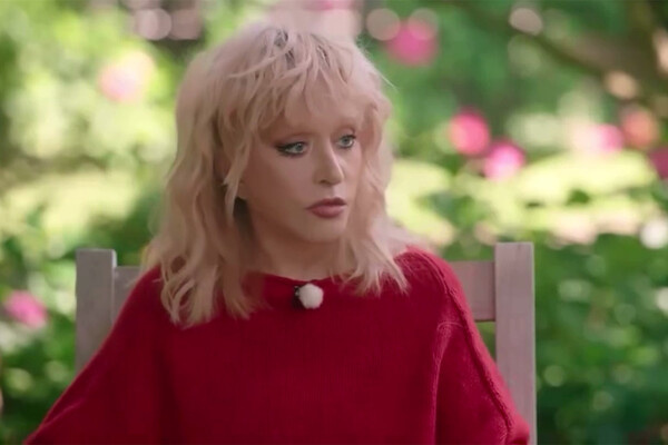 Алла Пугачева во время интервью, 2025 год / Скажи Гордеевой/YouTube 