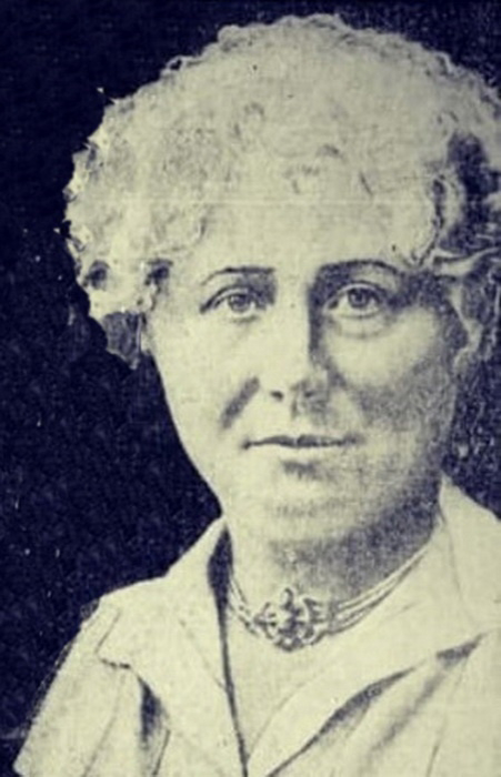 Странная Эльза