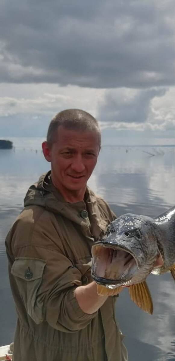 На фото электролизник БрАЗа Олег Ковыленков