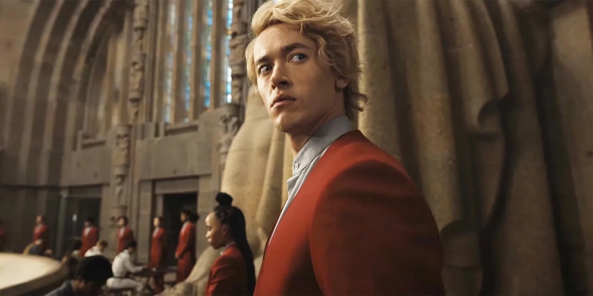 Фото: Том Блайт в фильме «Голодные игры: Баллада о змеях и певчих птицах»