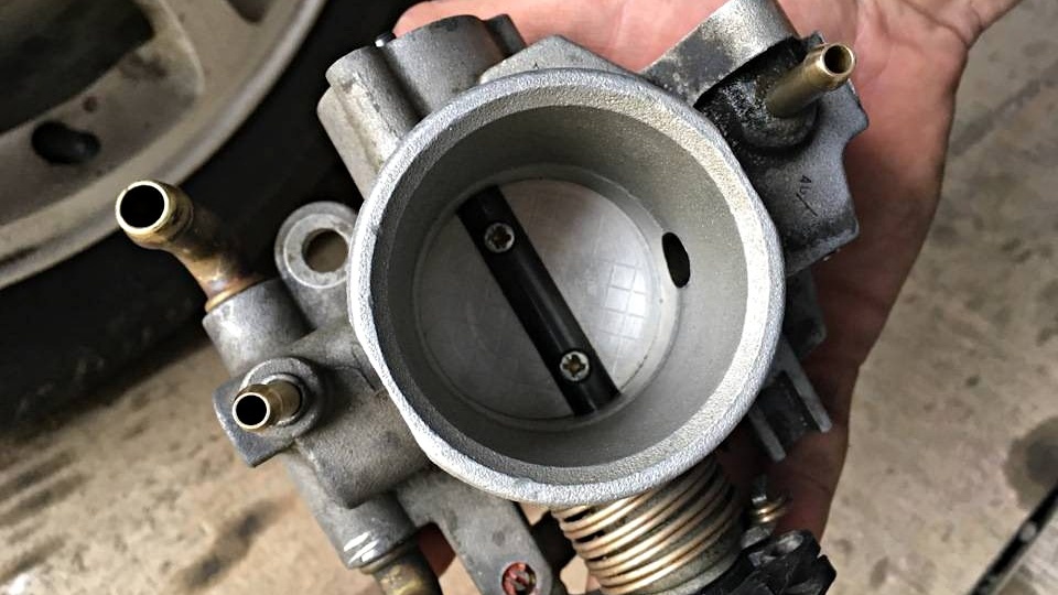 Что такое "Дроссельная заслонка", и почему без неё автомобиль не поедет