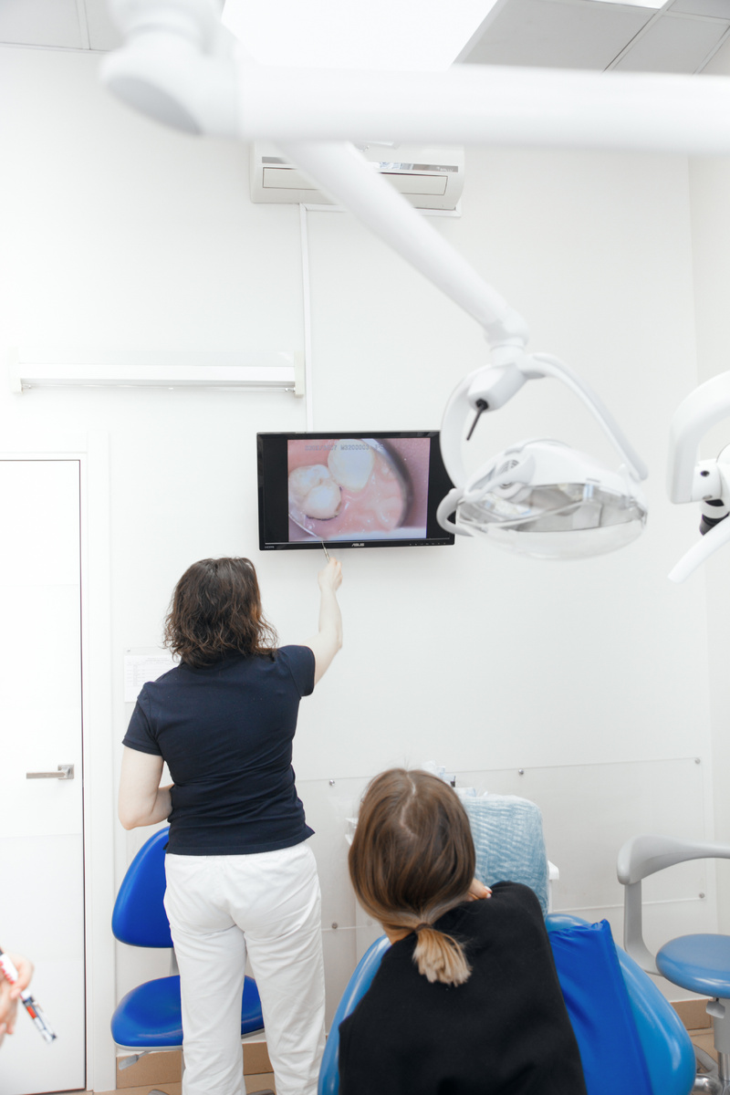 Фотография взята с сайта стоматологии Дмитрович Фэмили https://www.dmitrovich.ru/