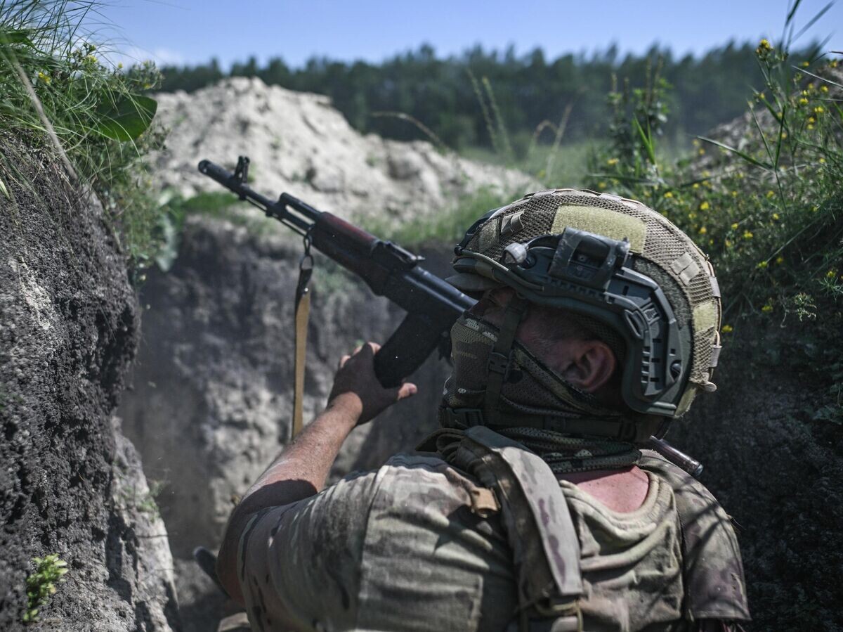    Российский военнослужащий© РИА Новости / Сергей Бобылев