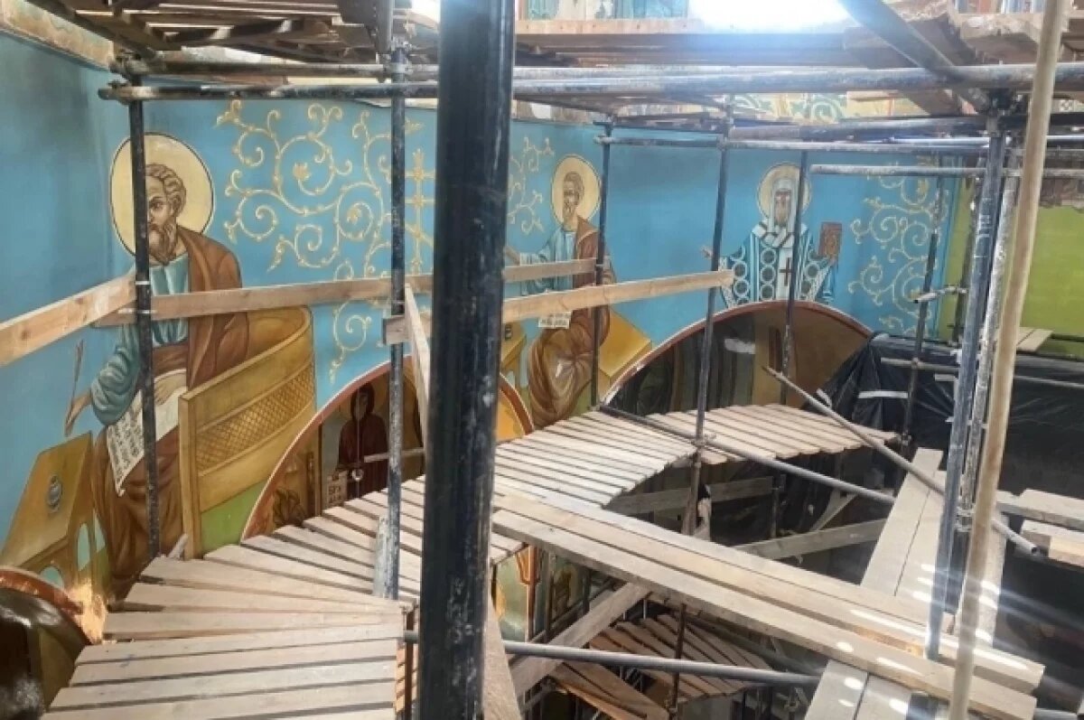    Росписи церкви 40-ка Севастийских мучеников в Печорах почти отремонтировали