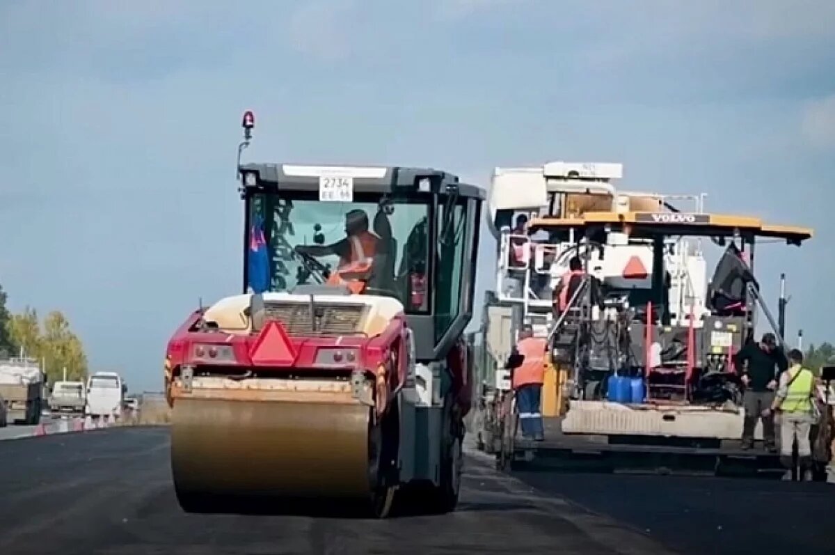    Дорожники приступили к асфальтированию дополнительных полос на ЕКАД