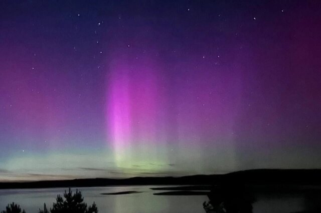    В результате сильных магнитных бурь полярное сияние можно наблюдать не только на севере, но и в средних широтах. Фото: Телеграм-канал «Иркутский астроном»/ Роман Антонович