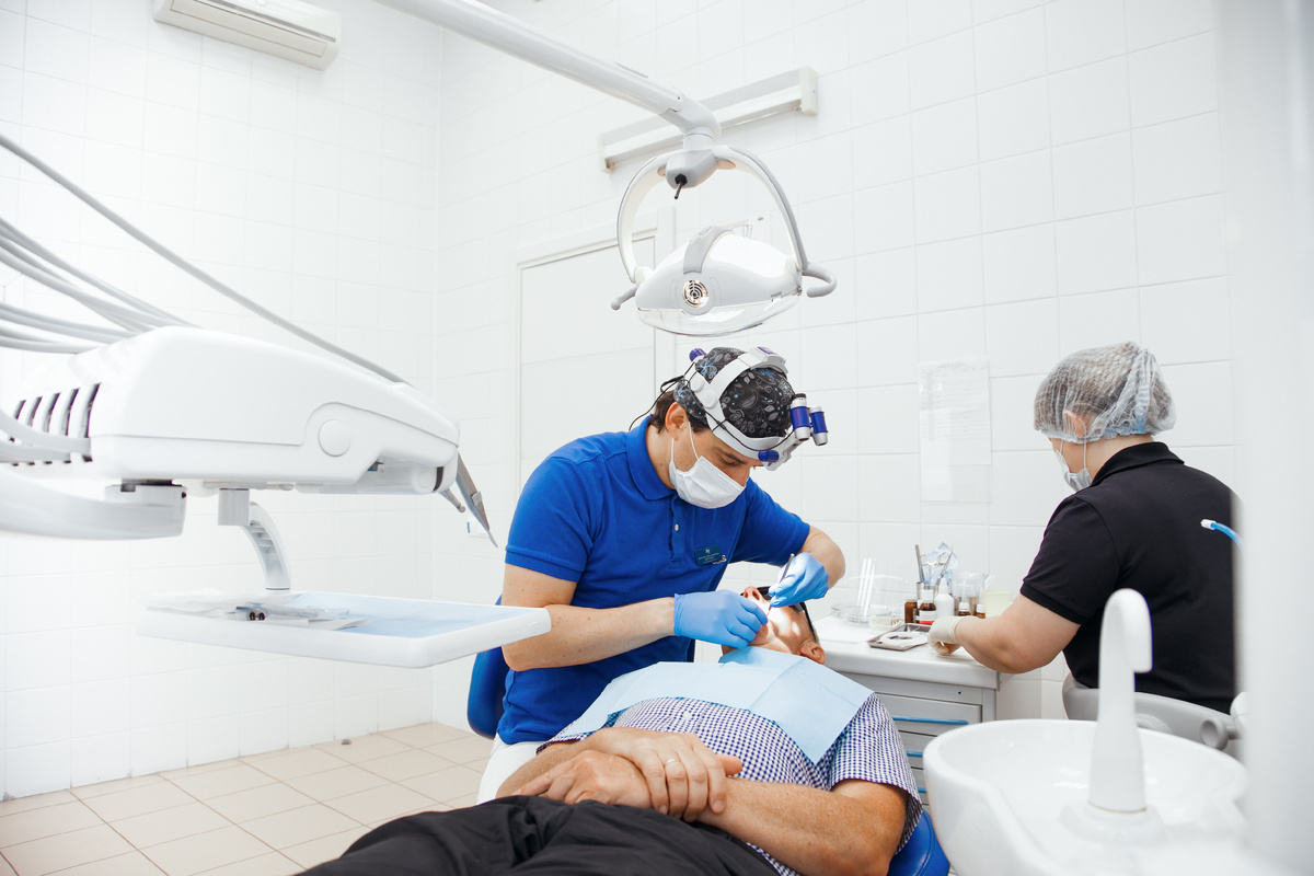 Фотография взята с сайта стоматологии Дмитрович Фэмили https://www.dmitrovich.ru/