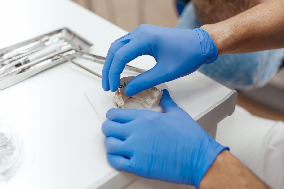 Фотография взята с сайта стоматологии Дмитрович Фэмили https://www.dmitrovich.ru/