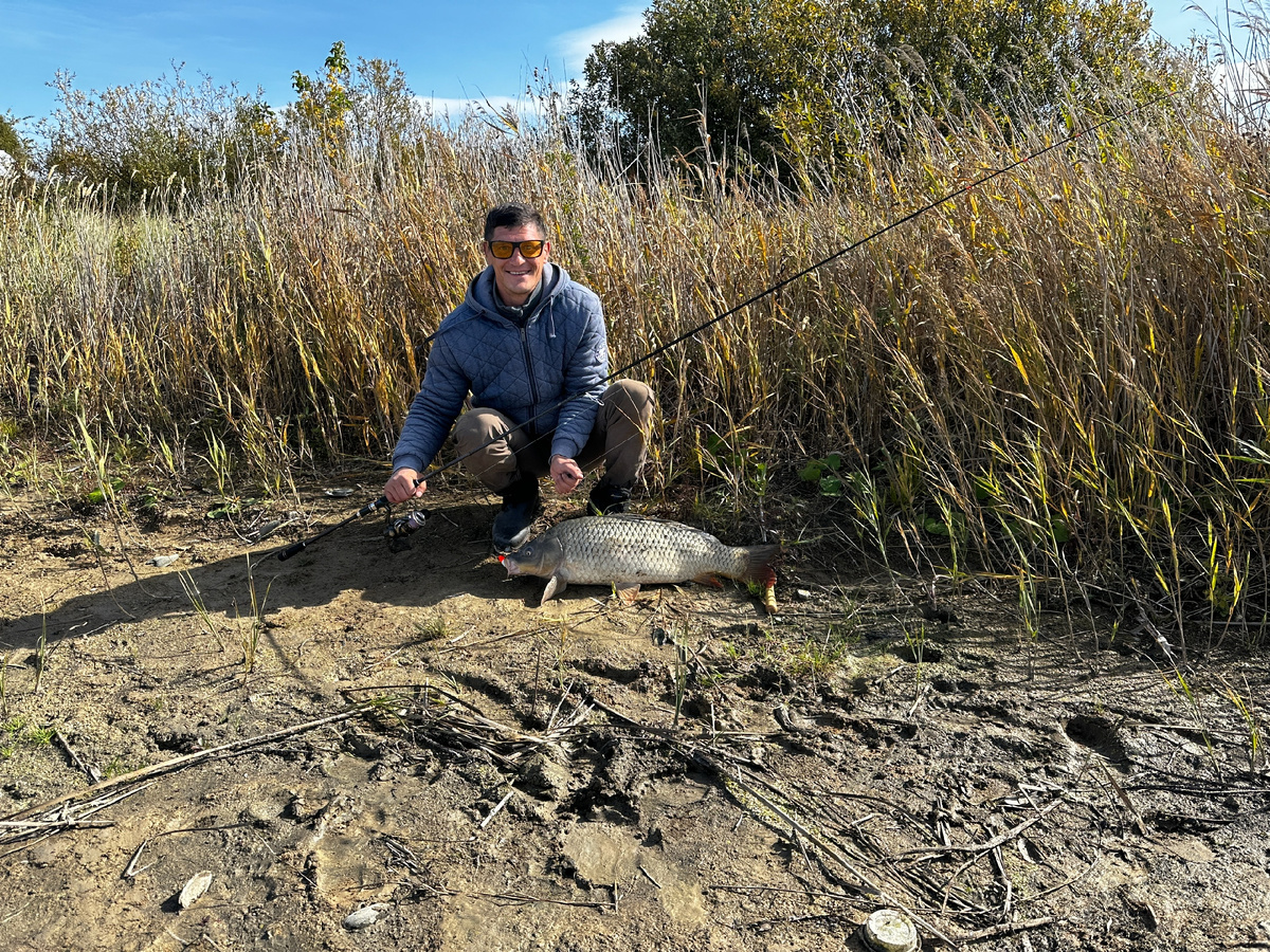 Андрей заядлый рыбак