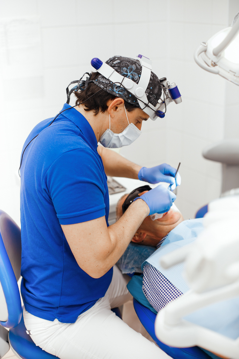 Фотография взята с сайта стоматологии Дмитрович Фэмили https://www.dmitrovich.ru/