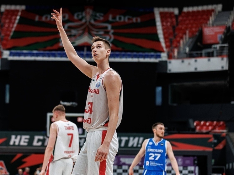     Форвард Егор Сычков/t.me/lokobasket