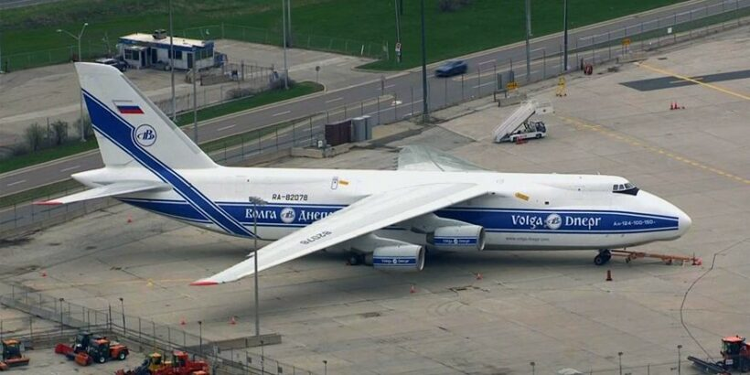 Первая стоянка Ан-124 в Торонто