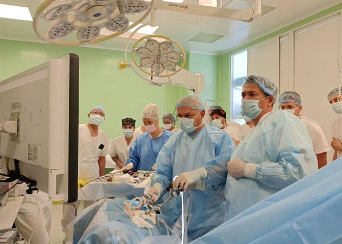 Челябинским врачам помогали опытные коллеги из московского центра трансплантологии. Фото пресс-службы ЧОКБ