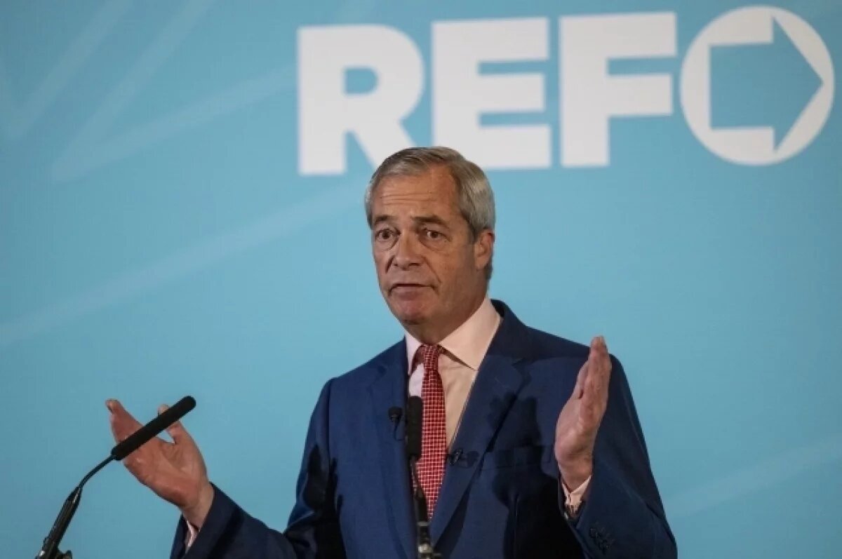    Фарадж: мигранты воруют и едят лебедей в королевских парках Британии