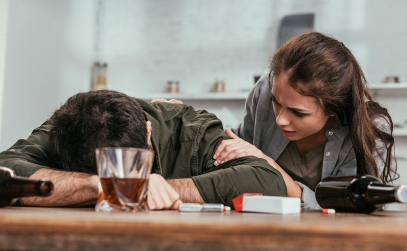 Жертвовала всем ради своего мужа, спасла его от алкоголизма, но "исчезла" сама. Рассказываю, что случилось со мной в созависимости