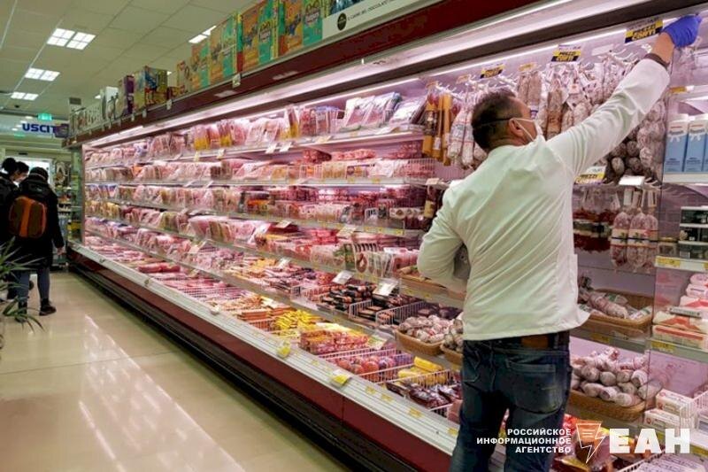    ЕАН / Витрина в крупном сетевом магазине