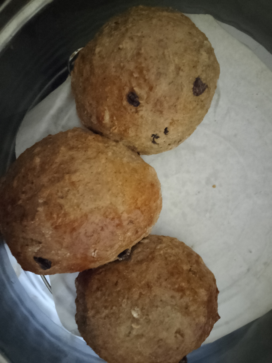 Фото автора . Хлеб в виде булочек