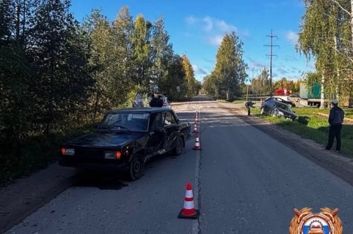    В Бежецке при обгоне столкнулись два автомобиля