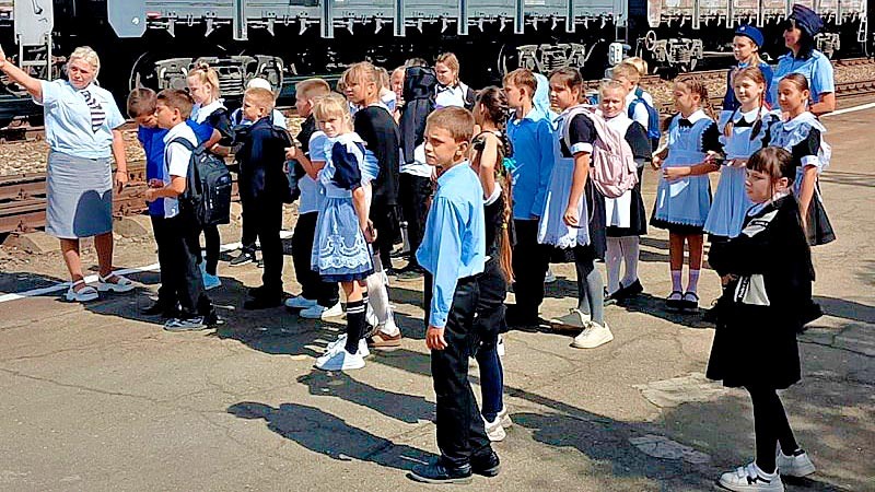    Транспортные полицейские продолжают работу по профилактике детского травматизма