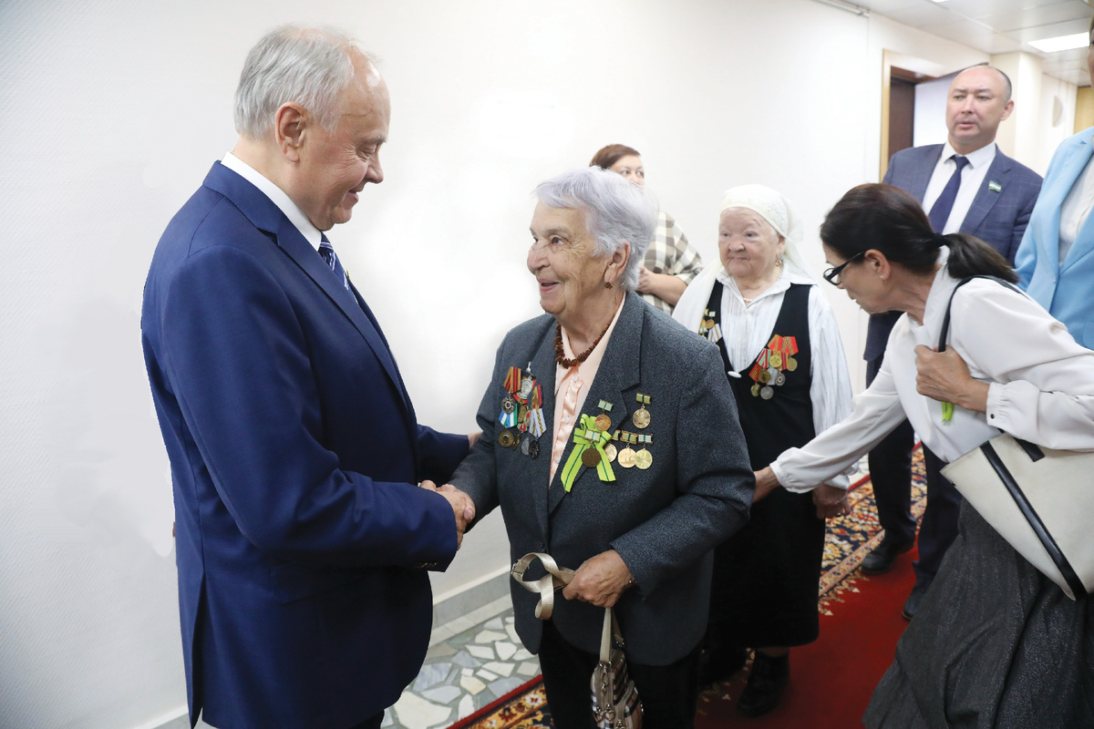 ФОТО ПРЕСС-СЛУЖБЫ ГОССОБРАНИЯ – КУРУЛТАЯ РБ