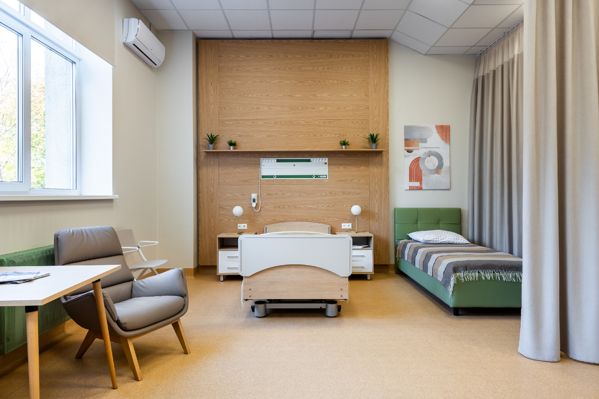 Рис. 1 Мебель «ЗЕРЦ» (Москва) в палате УКБ № 4 Сеченовского университета