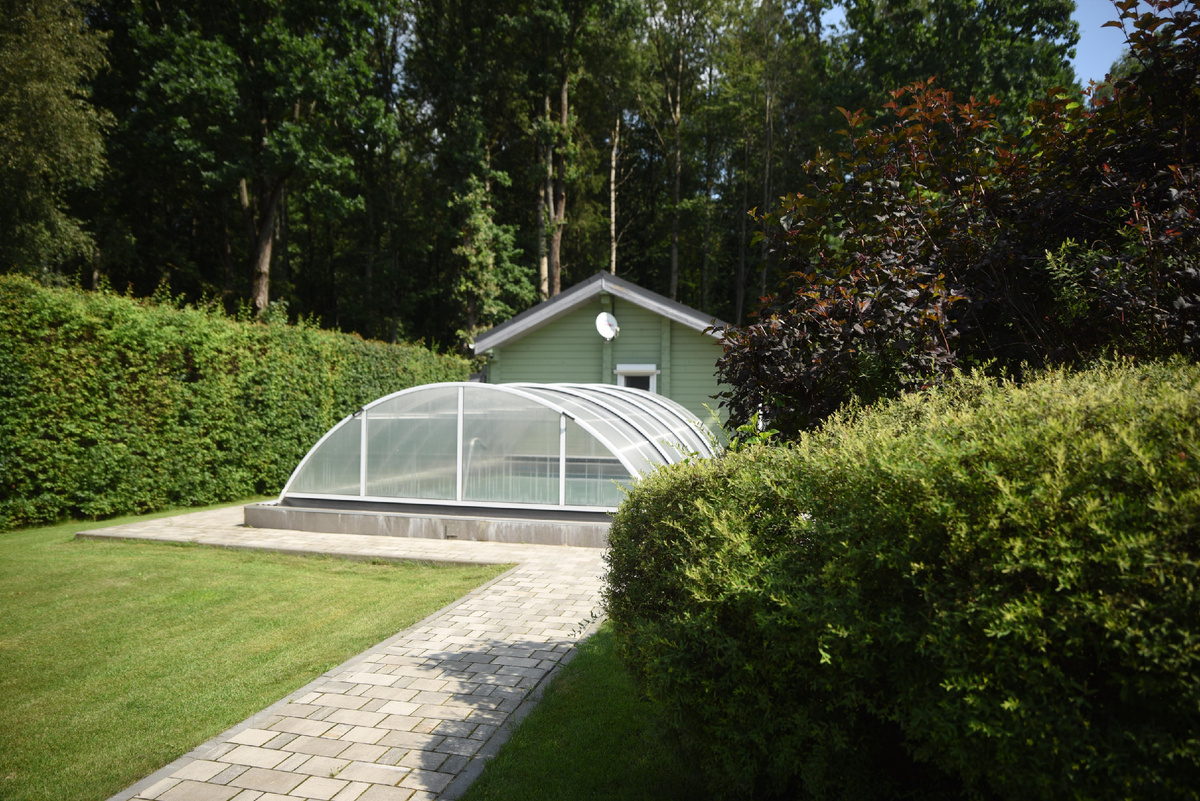 Крытый бассейн