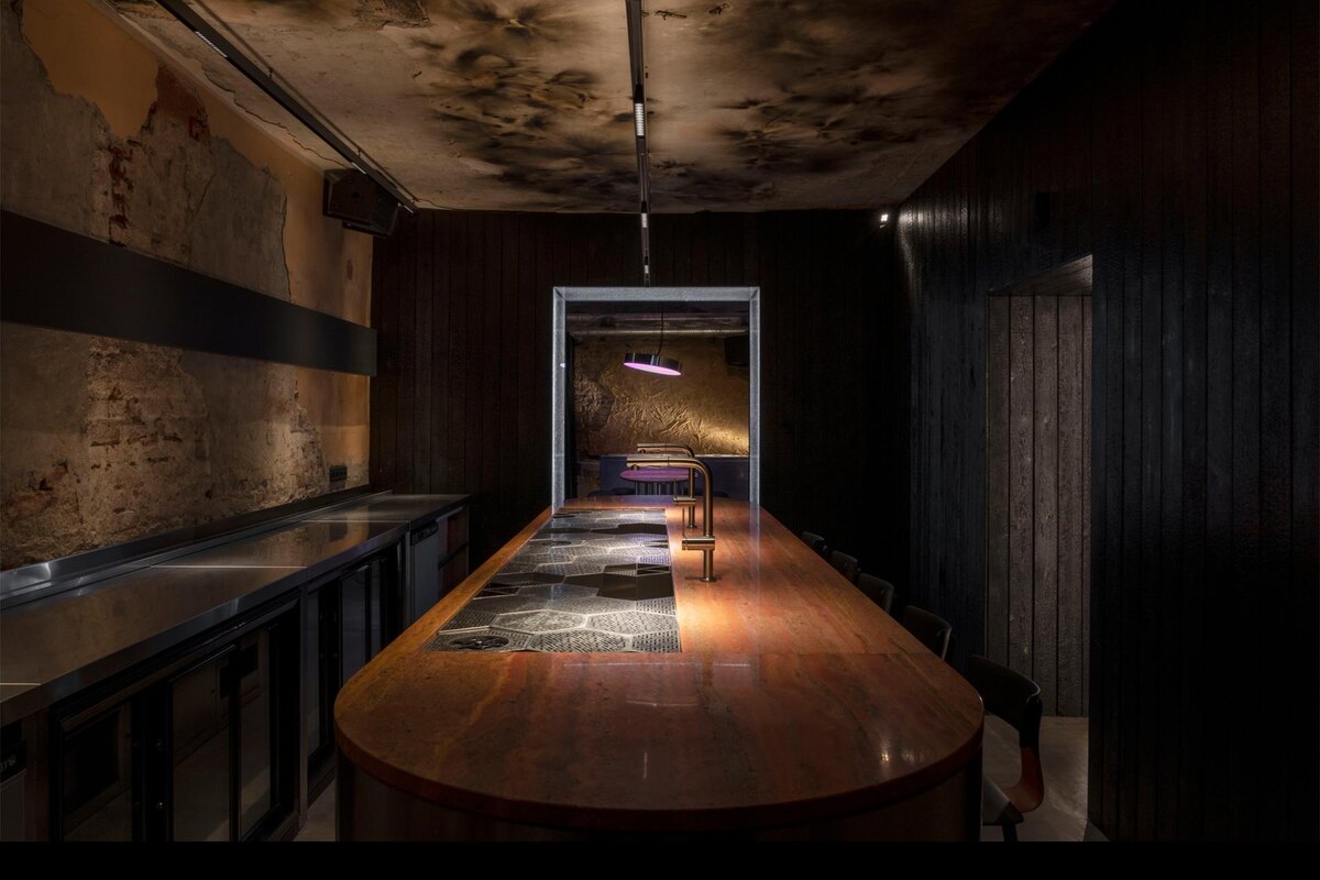 пресс-служба Linch bar📷Интерьер бара Linch bar